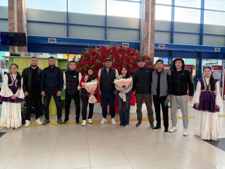 Атыраулық Әйгерім Парижде көк туды желбіретті