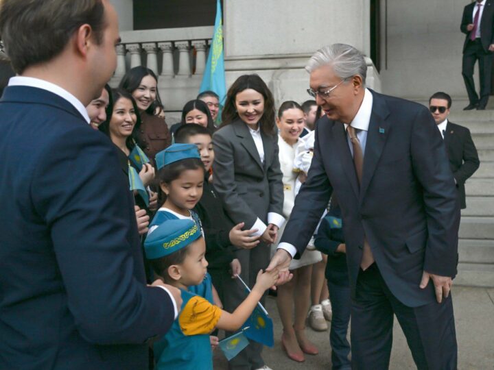 Президент Қасым-Жомарт Тоқаевты АҚШ-та оқитын қазақ студенттері қарсы алды