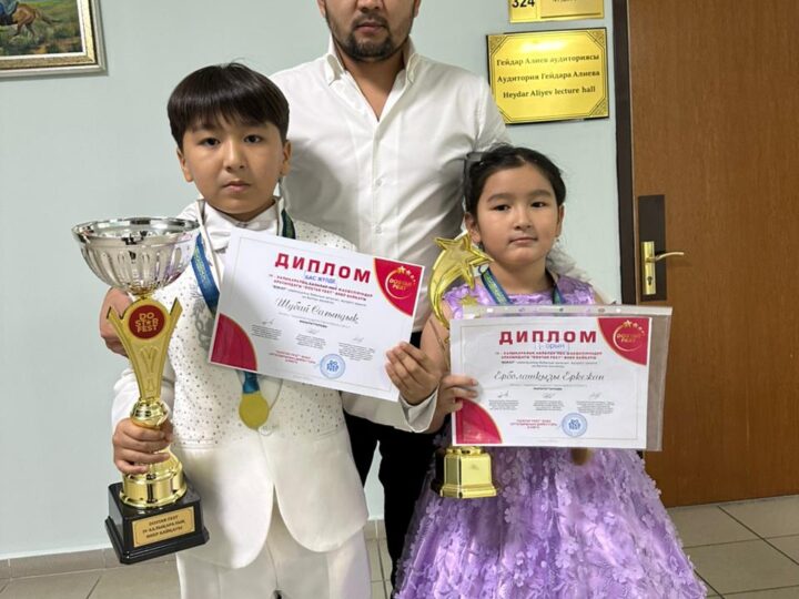 Өнер мен ұстаздықты ұштастырған жол