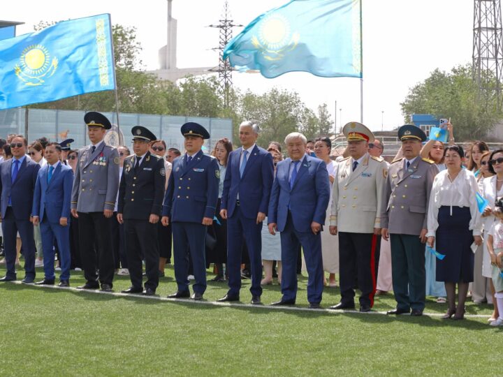 Мемлекеттік рәміздер күніне орай Ұлытау облысында «Рәміздер рухы – Конституция күші!» атты салтанатты Мемлекеттік Ту көтеру рәсімі өтті.