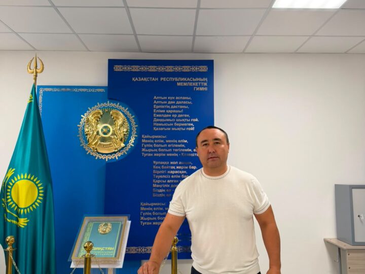 Асыл Ауезханұлы Барменов дауыс берді
